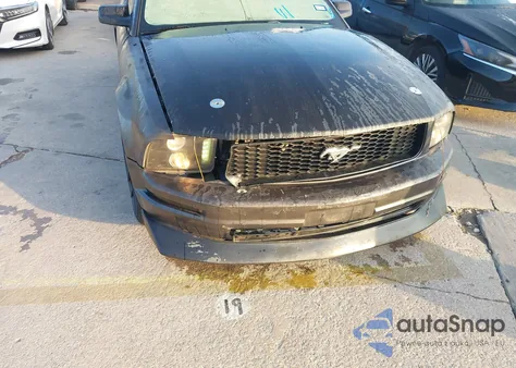 2008 Ford Mustang V6 Deluxe/V6 Premium из США, поврежденный, VIN 1ZVHT80N085108165